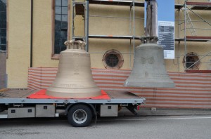 Alte und neue Herz-Jesu-Glocke